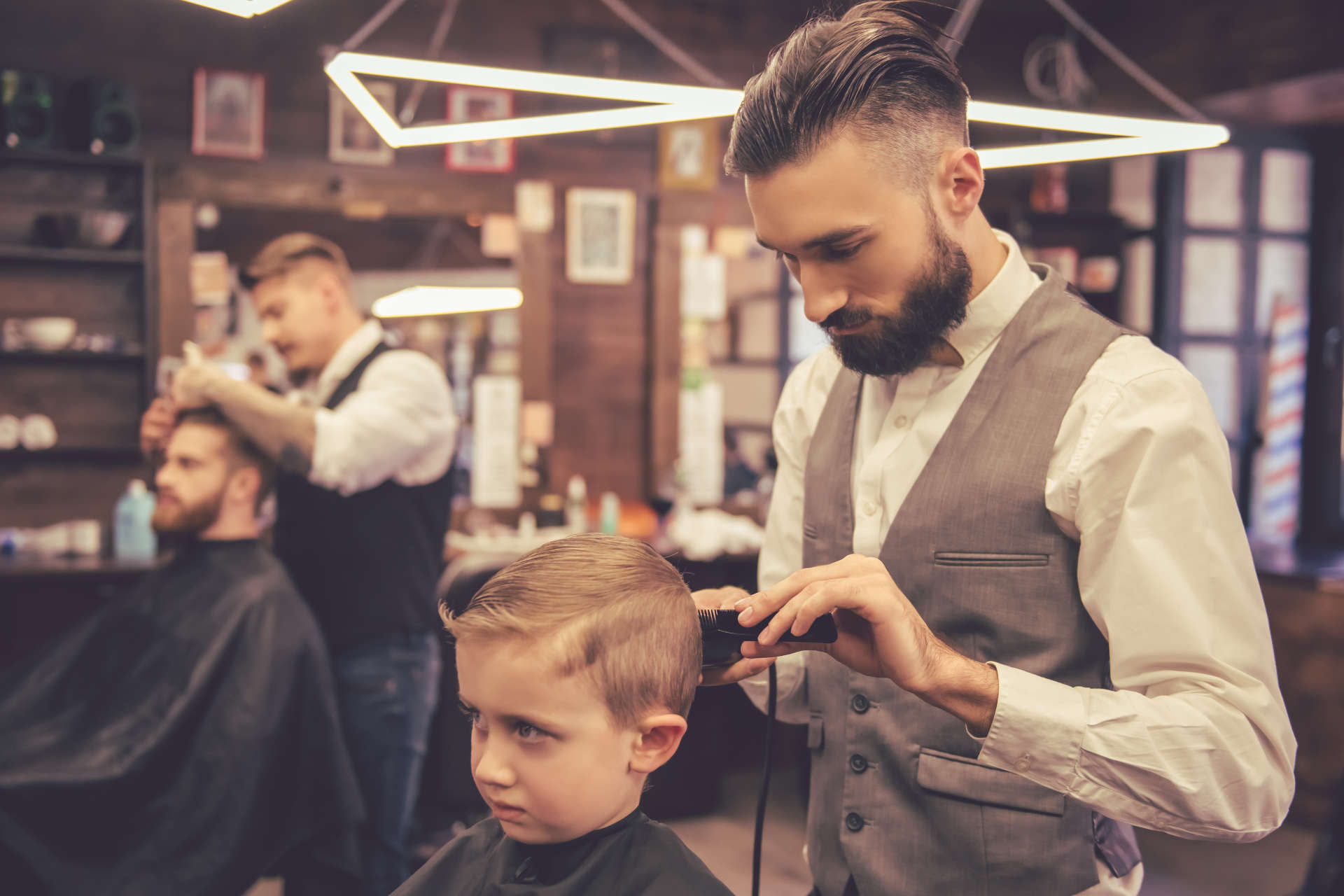 Diseño y perfilado de barba